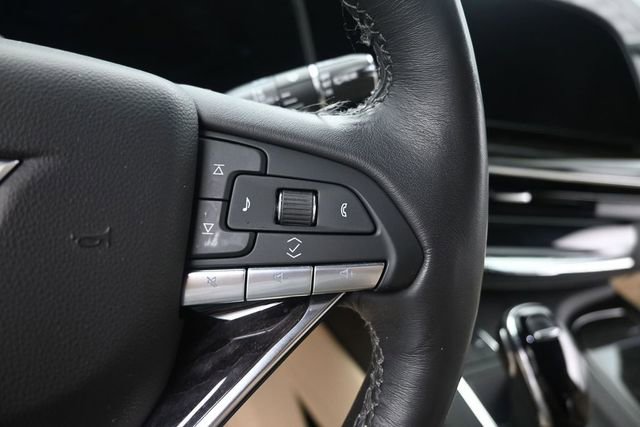 Used 2023 Cadillac Escalade Premium Luxury AWD/4WD image 33