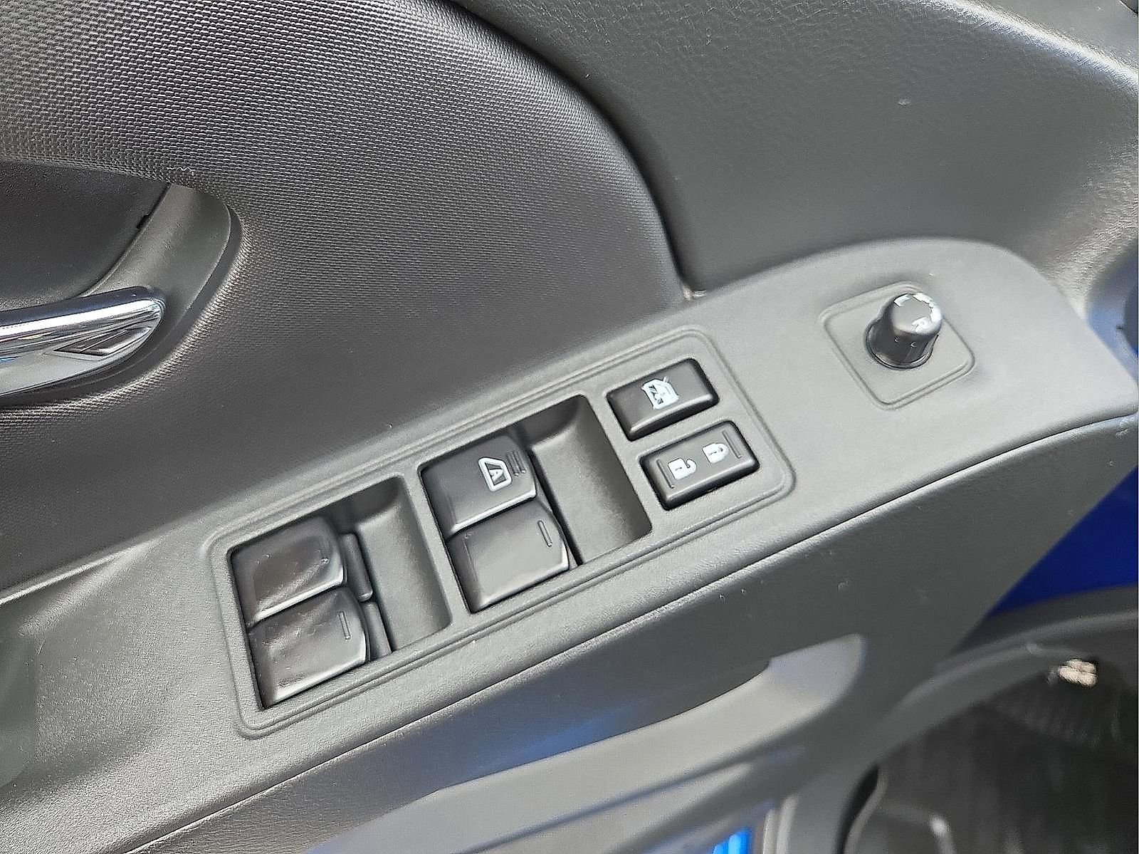 Used 2024 Nissan Frontier SV w/ SV Convenience Package RWD image 15