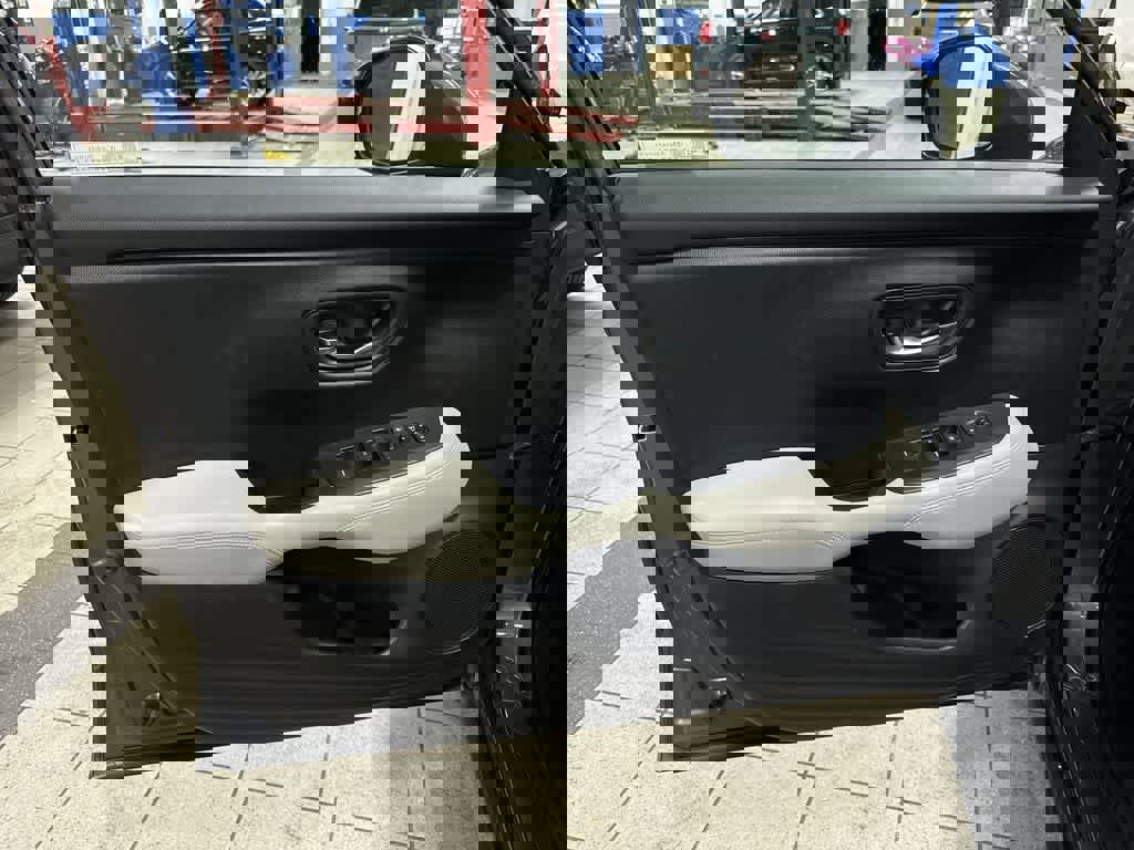 Used 2023 Honda HR-V LX image 34