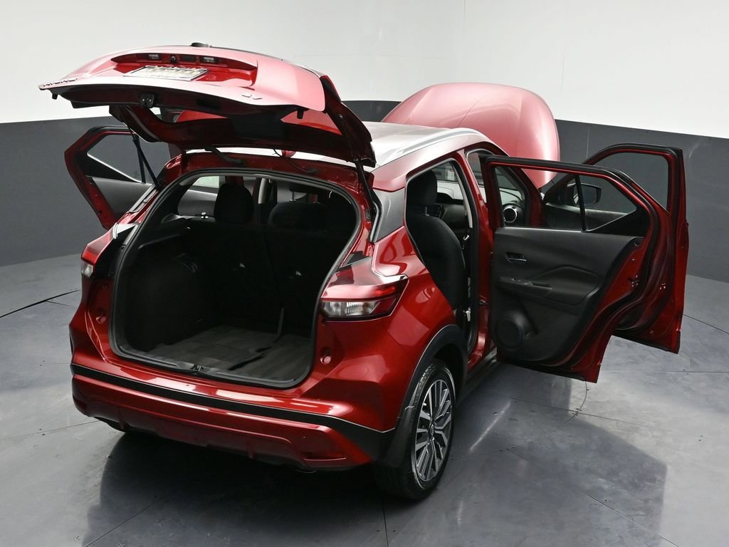 Used 2023 Nissan Kicks SV image 31