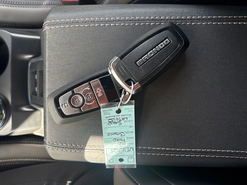 Used 2025 Ford Bronco Outer Banks image 36