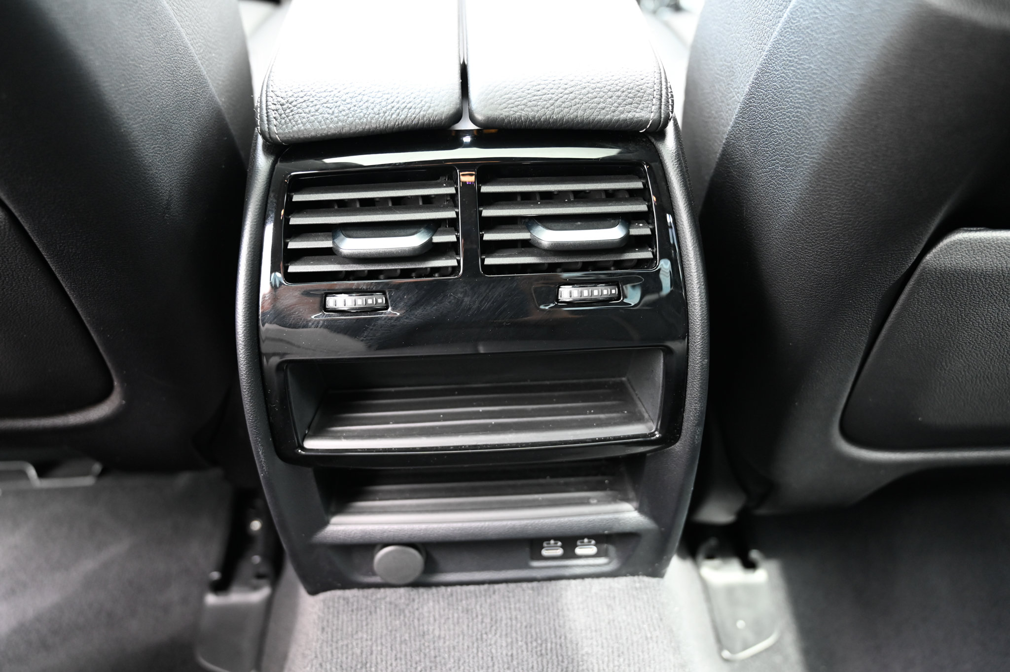 Used 2021 BMW M550i xDrive w/ Executive Package AWD/4WD image 43