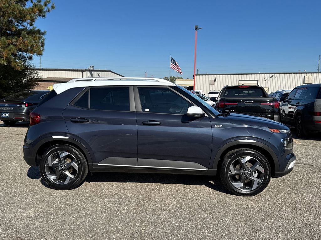 New 2026 Hyundai Venue SEL image 6