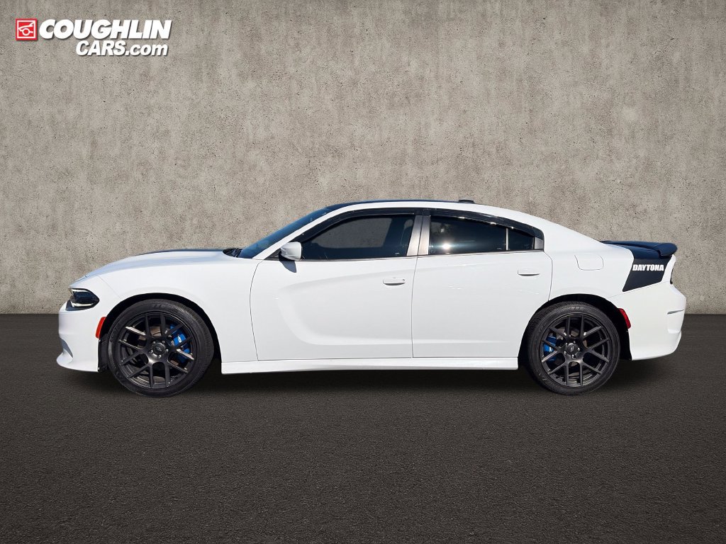 Used 2017 Dodge Charger R/T RWD image 4