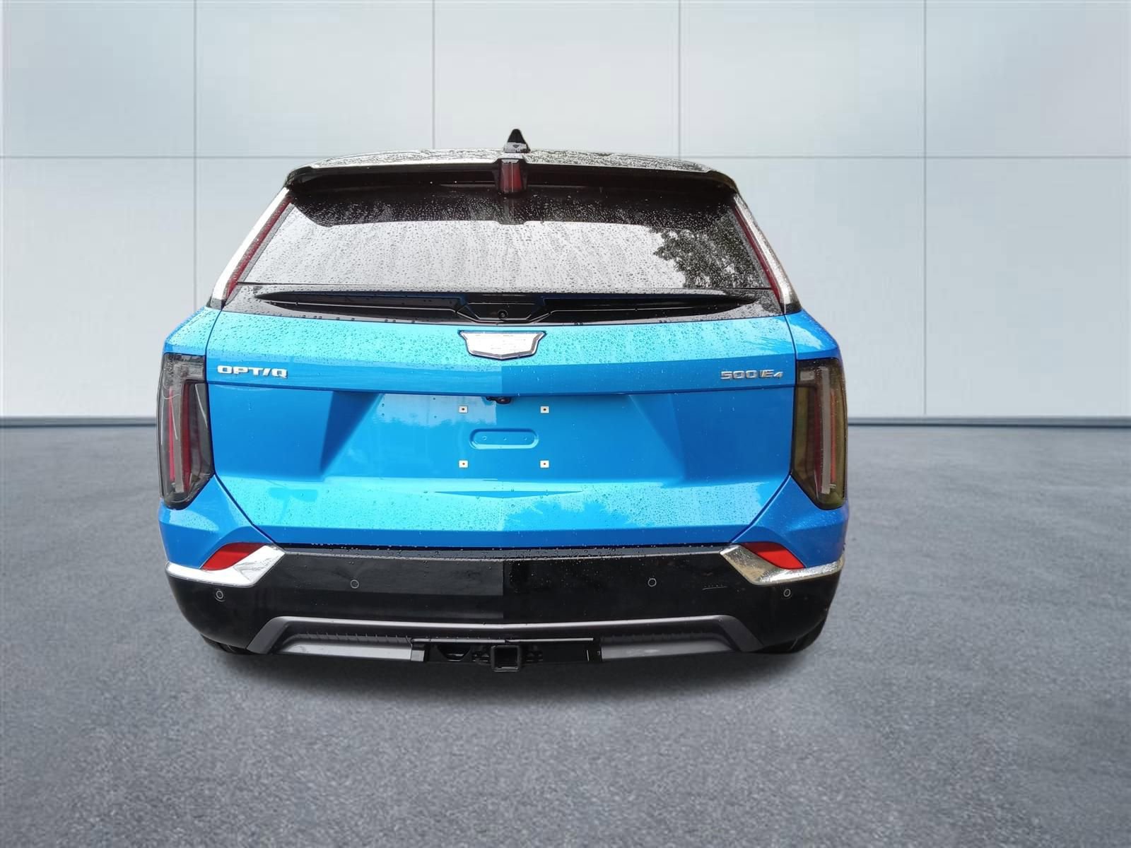 New 2025 Cadillac Optiq Luxury 2 w/ LPO, ONYX Package image 4