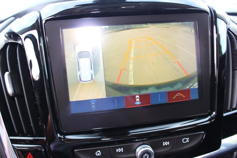Used 2018 Chevrolet Traverse LT FWD image 32