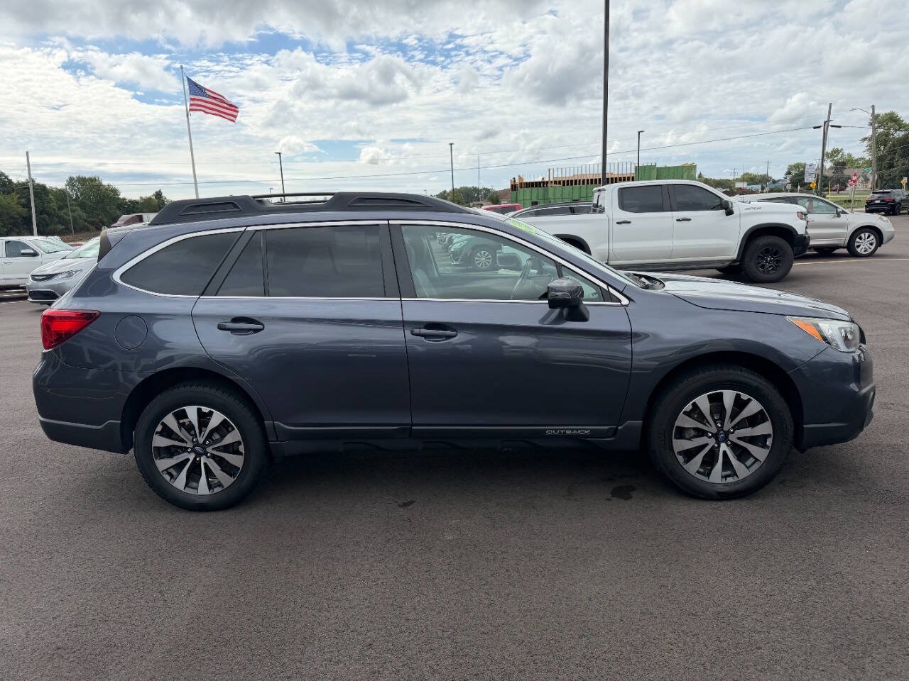 Used 2015 Subaru Outback 2.5i Limited AWD/4WD image 6