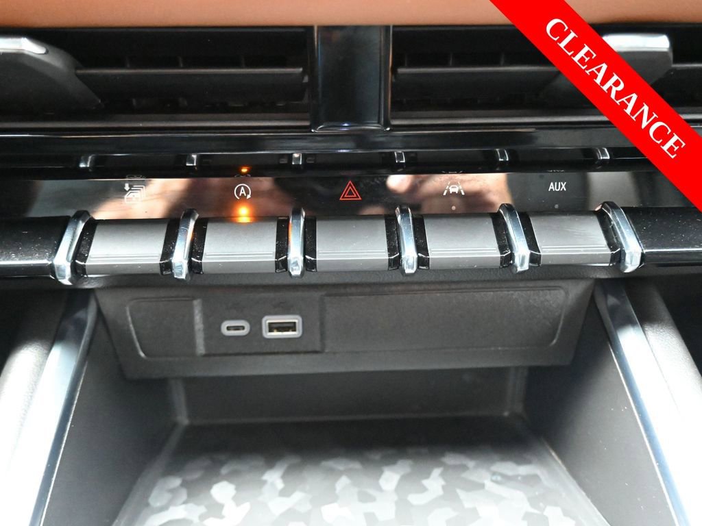 Used 2024 GMC Canyon AT4 w/ Canyon Safety Plus Package image 27