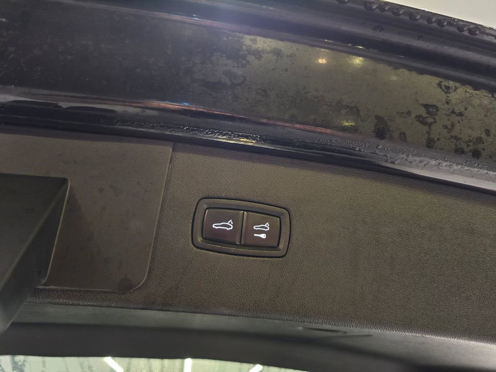 Used 2021 Porsche Cayenne S image 34
