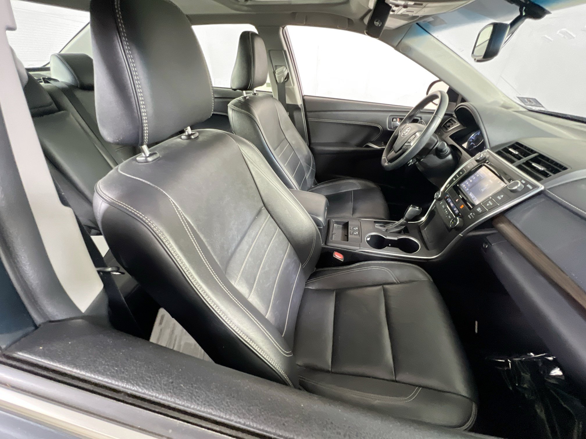 Used 2016 Toyota Camry XLE FWD image 27