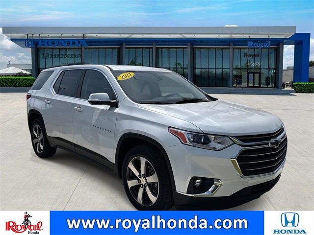 Used 2021 Chevrolet Traverse LT w/ LT Premium Package image 1