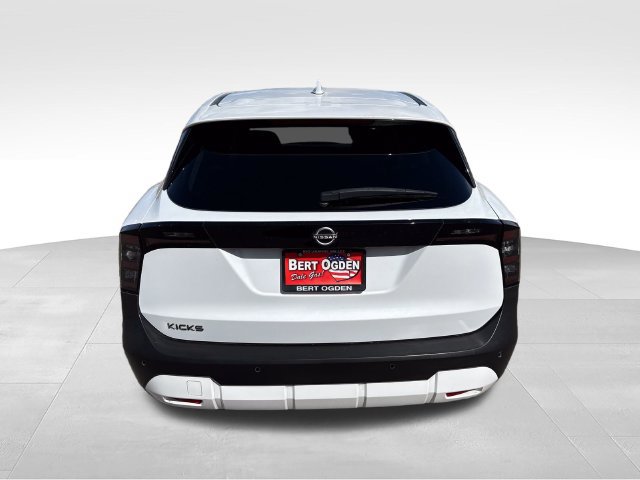 Certified 2025 Nissan Kicks SV FWD image 7