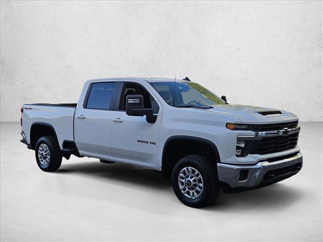 Used 2024 Chevrolet Silverado 2500 LT w/ Convenience Package image 3