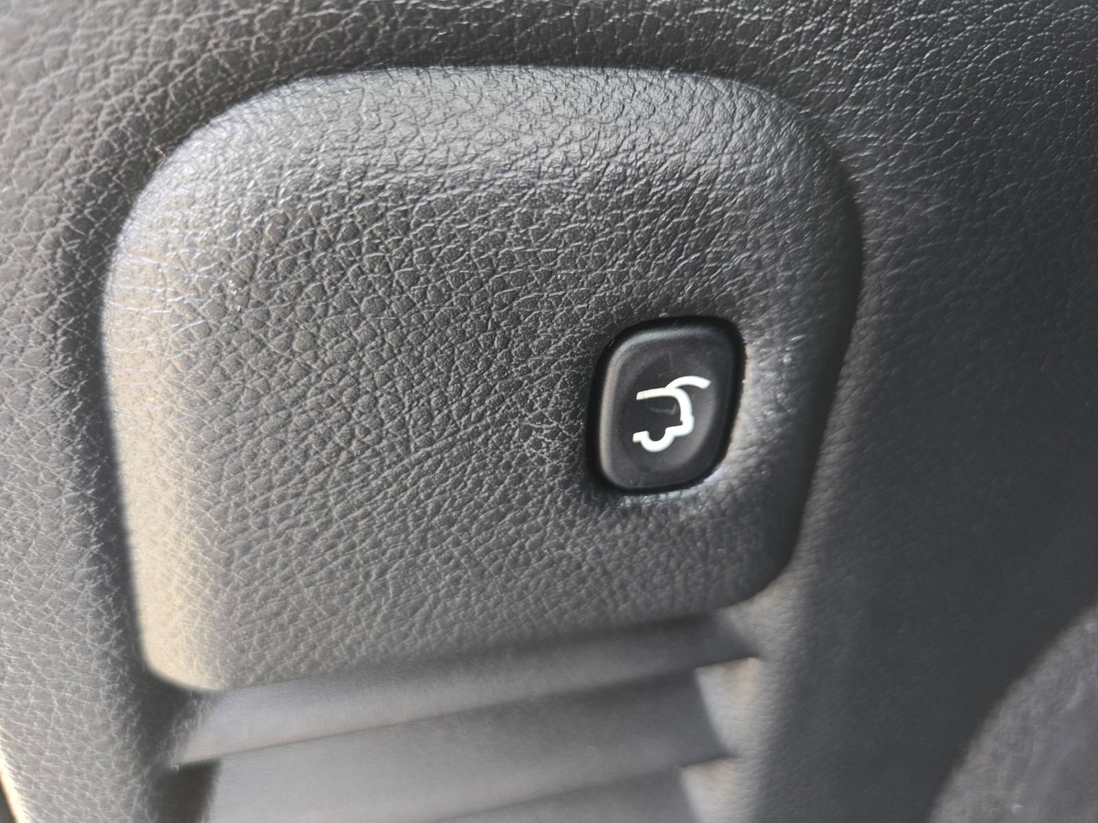 Used 2020 Jeep Grand Cherokee Limited w/ Luxury Group II RWD image 29