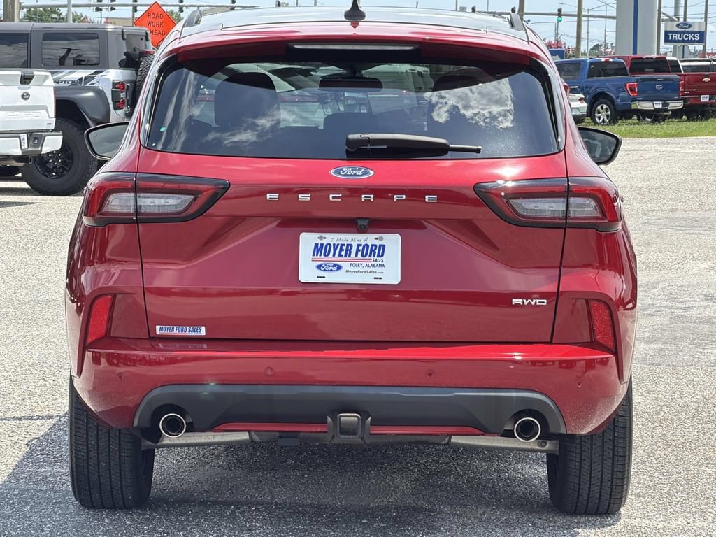 Certified 2023 Ford Escape ST-Line Select w/ Tech Pack #2 AWD/4WD image 5