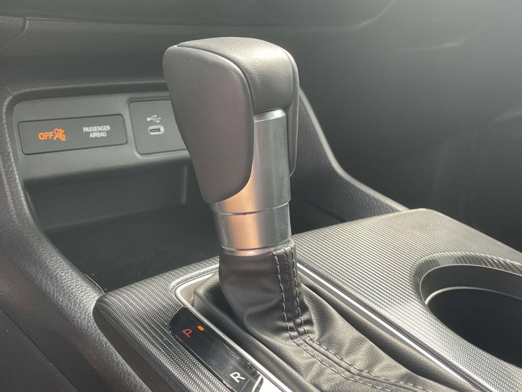 Used 2025 Honda Civic Sport image 31