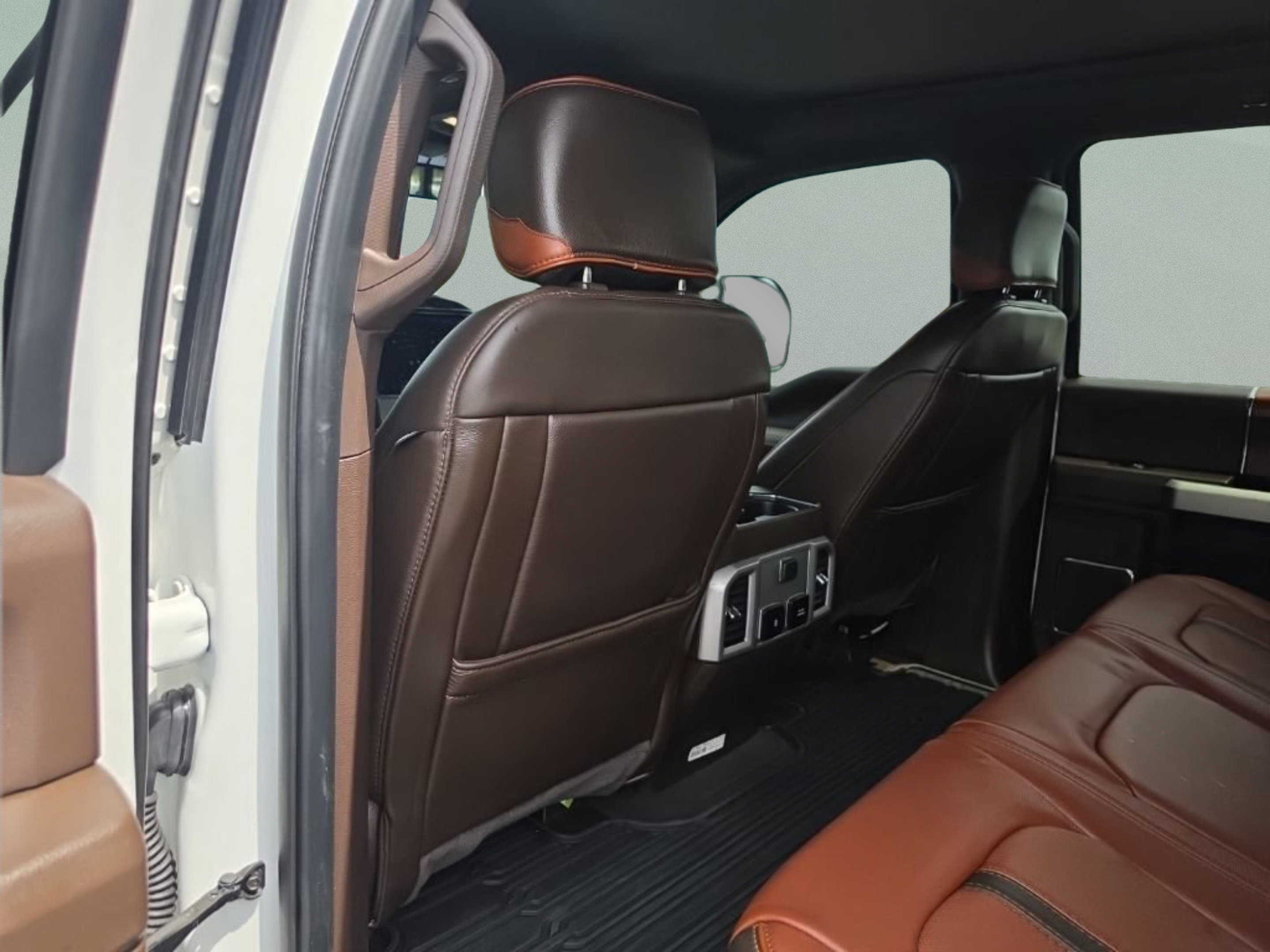 Used 2022 Ford F350 King Ranch w/ King Ranch Ultimate Package AWD/4WD image 23