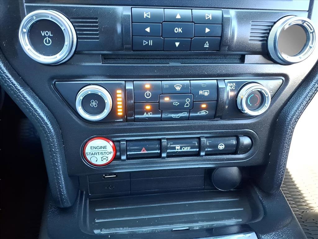 Used 2017 Ford Mustang Coupe image 21