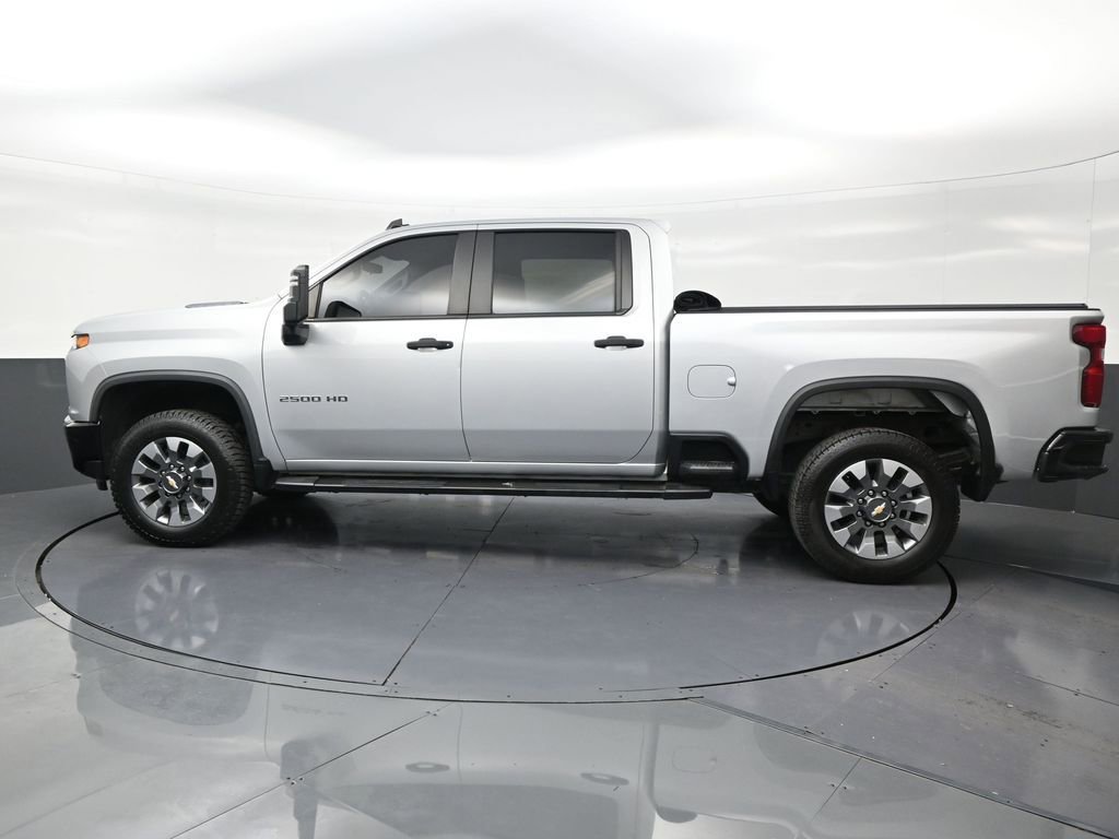 Used 2022 Chevrolet Silverado 2500 Custom w/ Custom Convenience Package AWD/4WD image 2