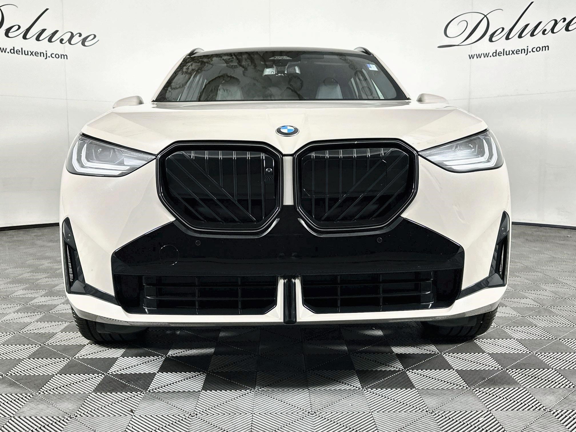 Used 2026 BMW X3 xDrive30i w/ Premium Package AWD/4WD image 2