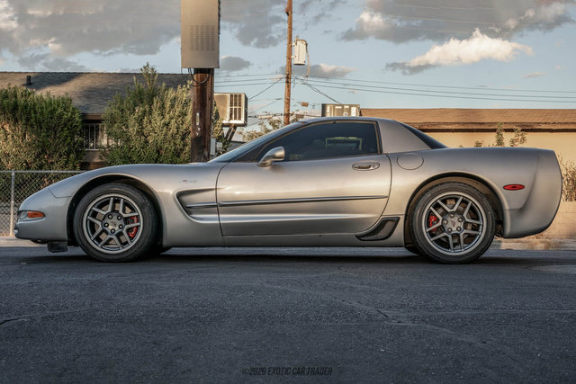 Used 2004 Chevrolet Corvette Z06 w/ Memory Package RWD image 3