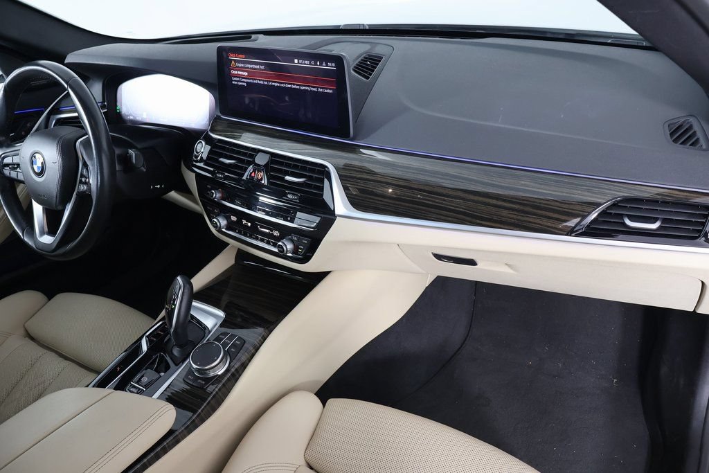 Used 2023 BMW 530i w/ Premium Package RWD image 8