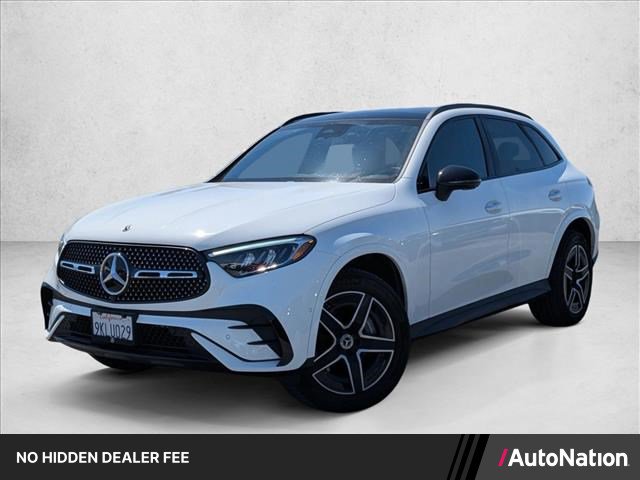 Used 2024 Mercedes-Benz GLC 300 4MATIC image 1