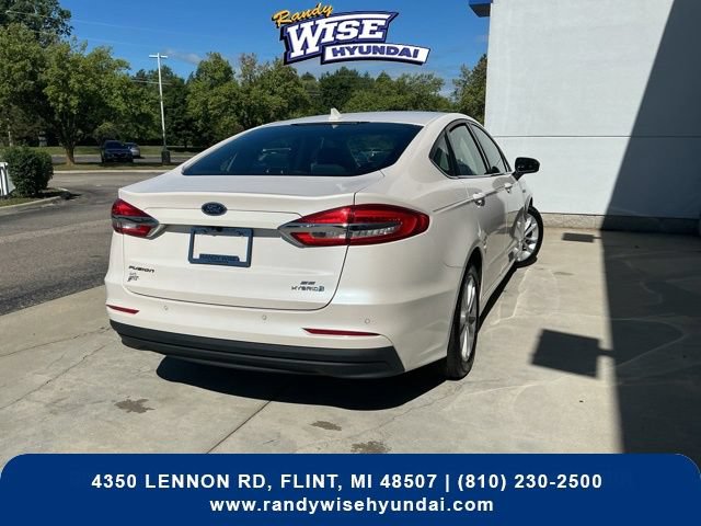 Used 2019 Ford Fusion SE FWD image 9