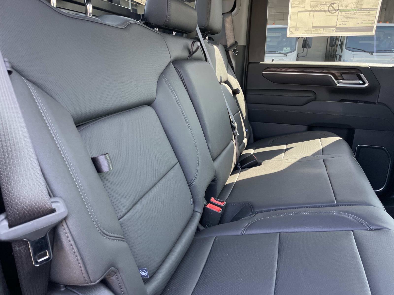 New 2026 GMC Sierra 2500 SLT w/ SLT Premium Package image 25