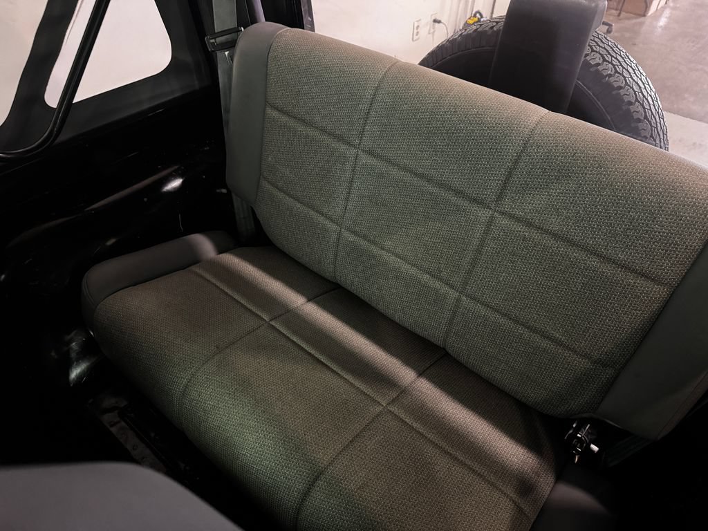 Used 1998 Jeep Wrangler SE AWD/4WD image 11
