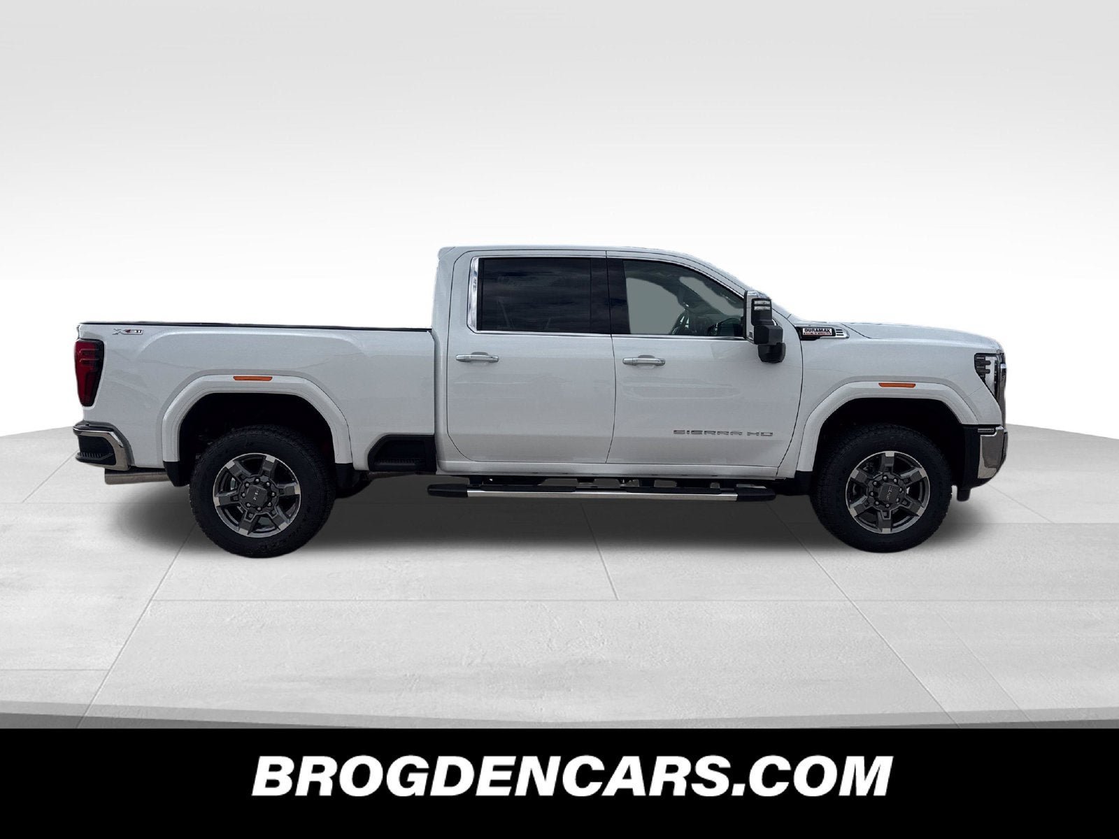 New 2026 GMC Sierra 3500 SLT w/ SLT Premium Package AWD/4WD image 2