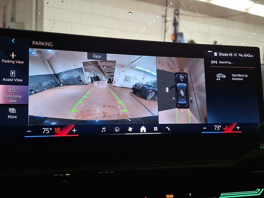 Used 2025 BMW 530i xDrive w/ M Sport Package image 16