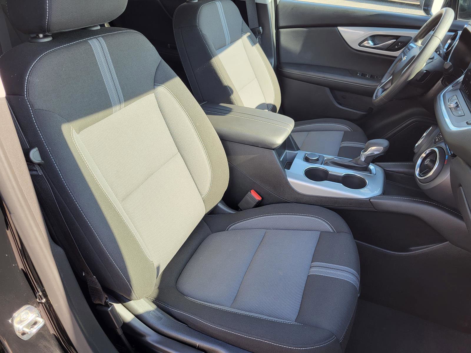 Used 2025 Chevrolet Blazer LT FWD image 10