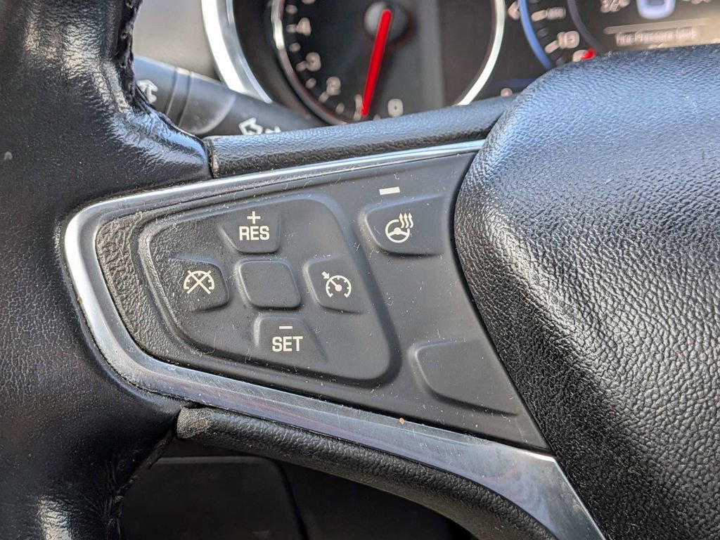 Used 2020 Chevrolet Malibu Premier image 24