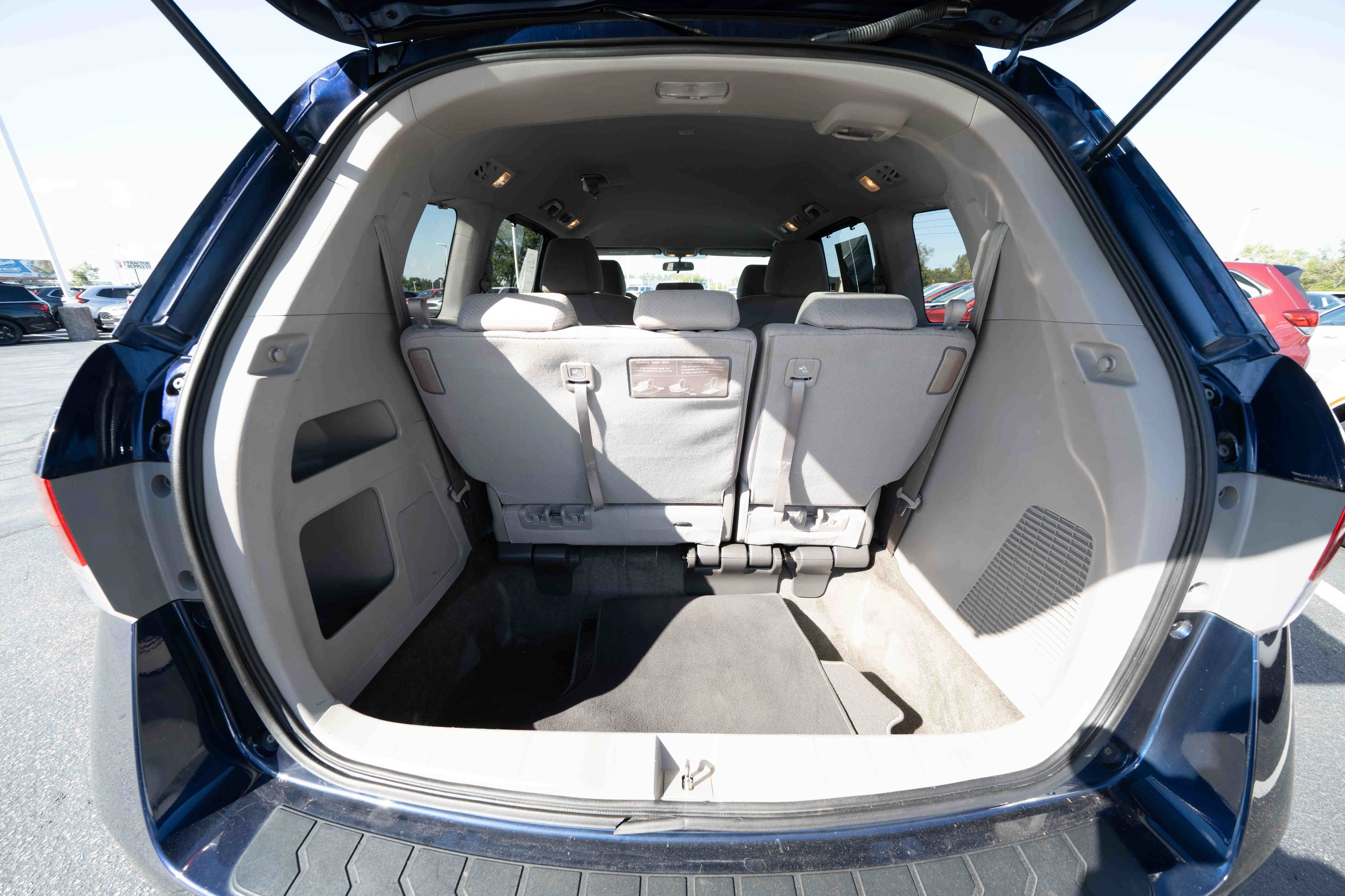 Used 2014 Honda Odyssey EX image 28