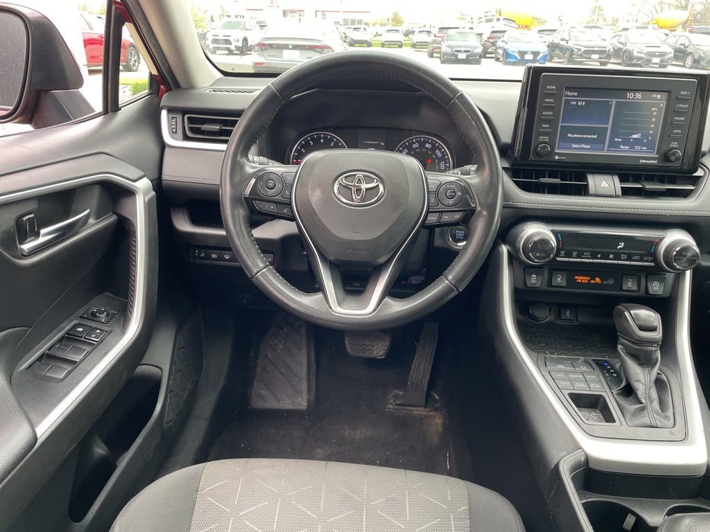 Used 2020 Toyota RAV4 XLE w/ Convenience Package AWD/4WD image 13