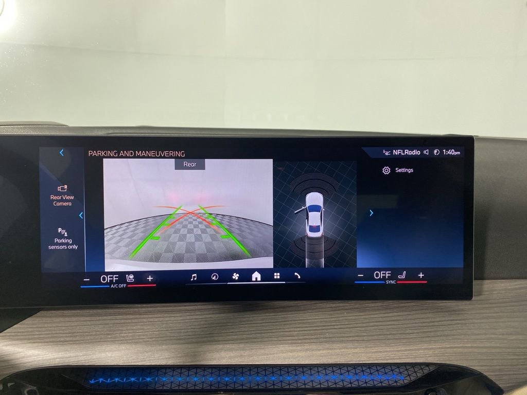 Used 2025 BMW 430i xDrive Coupe w/ Premium Package image 14