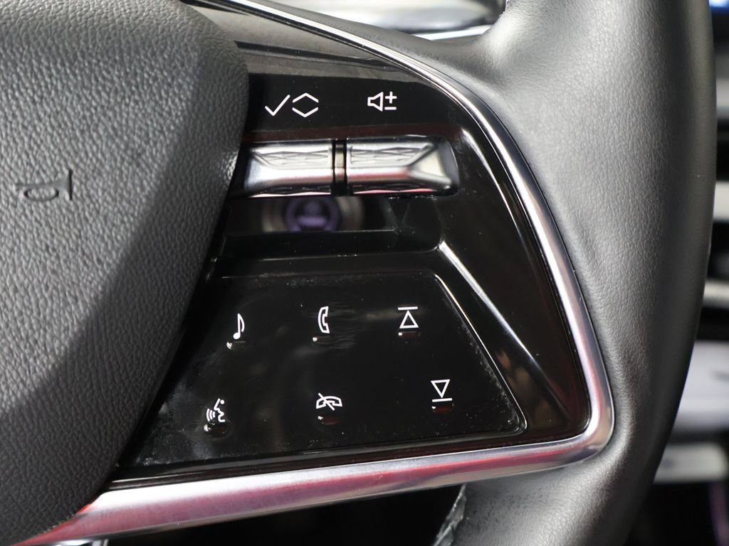 Used 2024 Cadillac Lyriq Sport RWD image 49