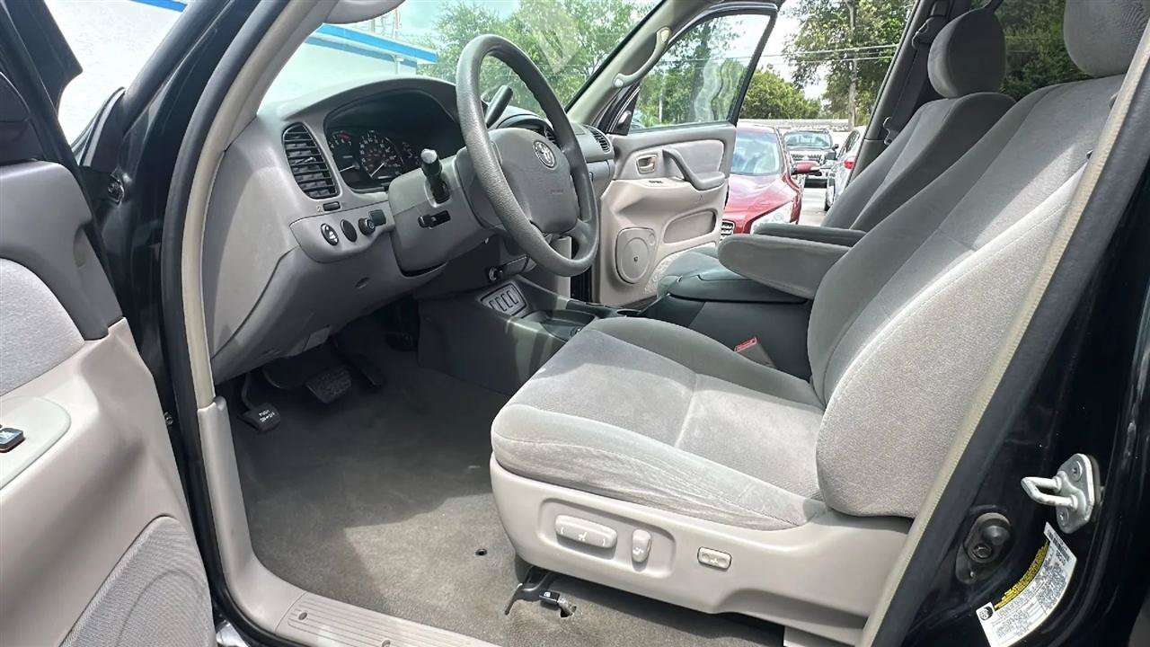 Used 2006 Toyota Sequoia SR5 AWD/4WD image 23