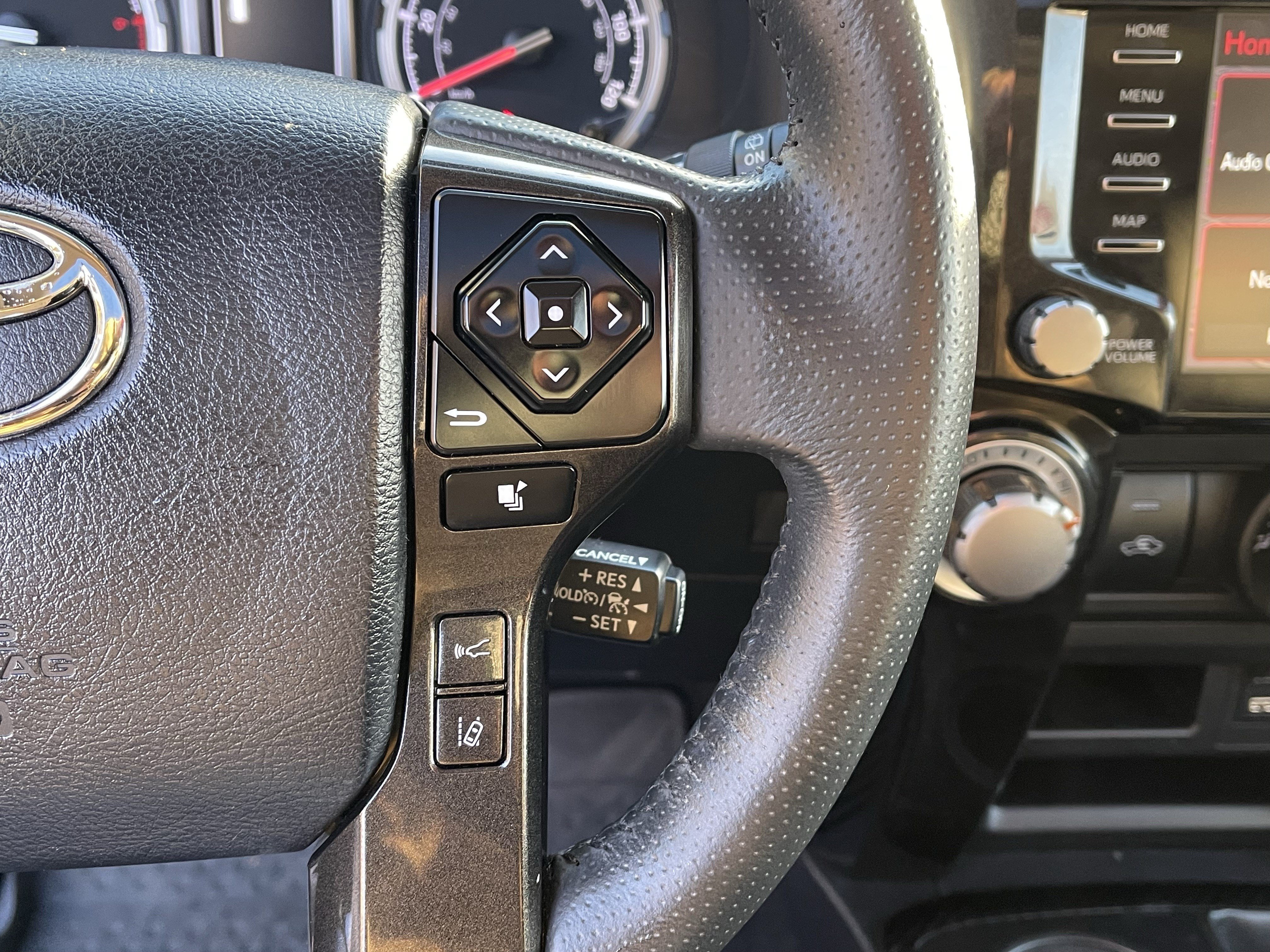 Certified 2022 Toyota 4Runner TRD Off-Road Premium w/ Moonroof Package AWD/4WD image 22