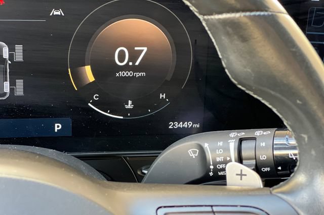 Certified 2025 Hyundai Kona Limited AWD/4WD image 33