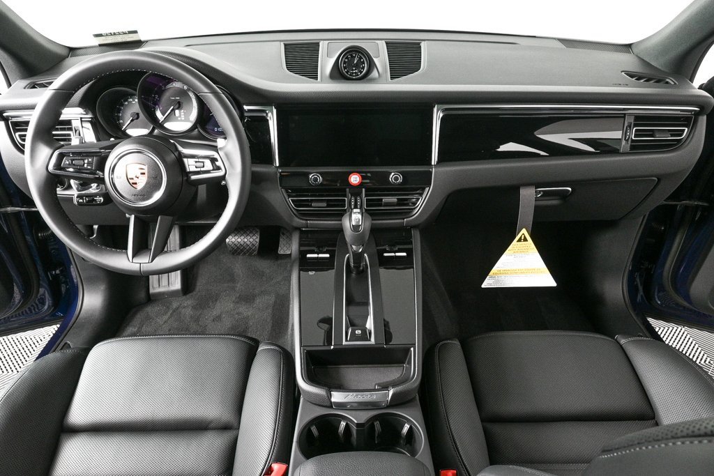 New 2025 Porsche Macan image 18