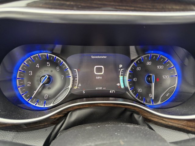 Used 2024 Chrysler Pacifica Limited image 20