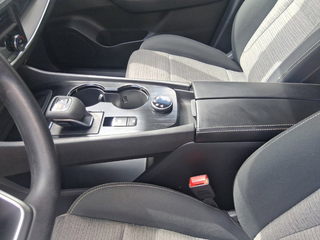 Used 2023 Nissan Rogue SV AWD/4WD image 15