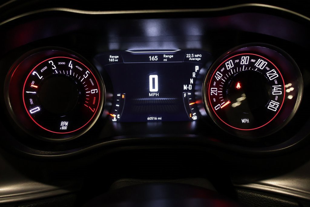 Used 2023 Dodge Challenger SXT image 4