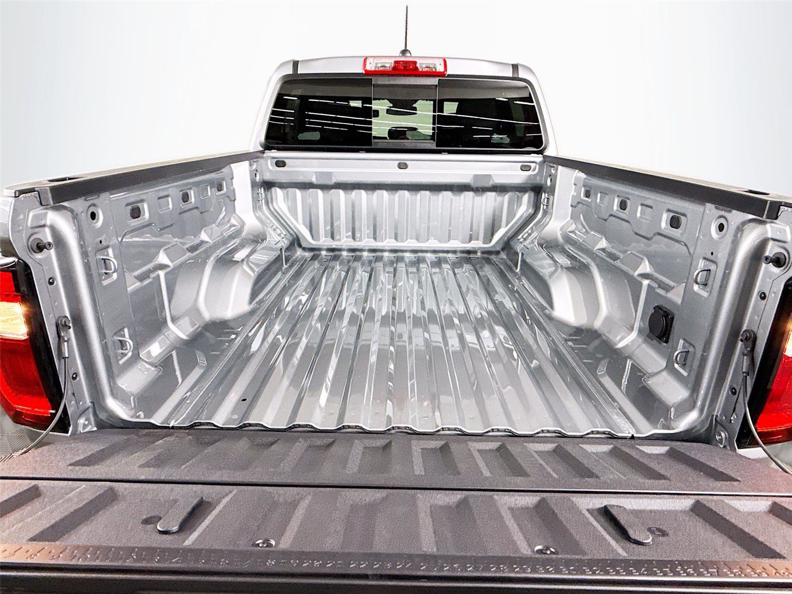 New 2026 GMC Canyon Elevation w/ Convenience Package image 19