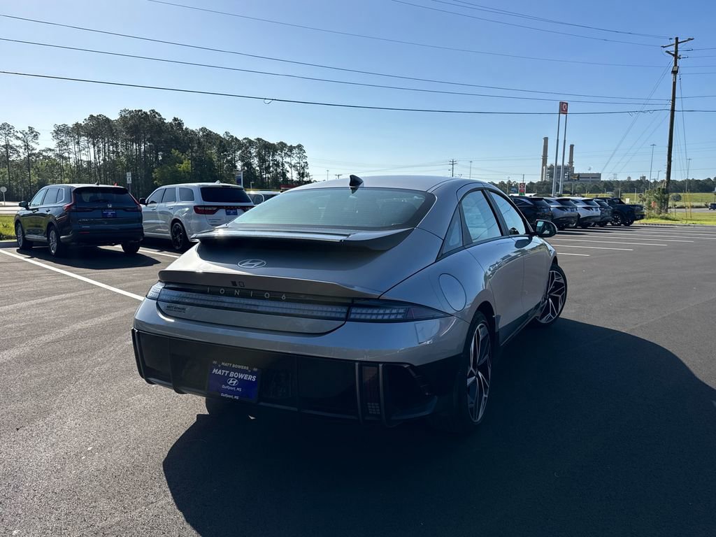 Used 2025 Hyundai Ioniq 6 SEL RWD image 5
