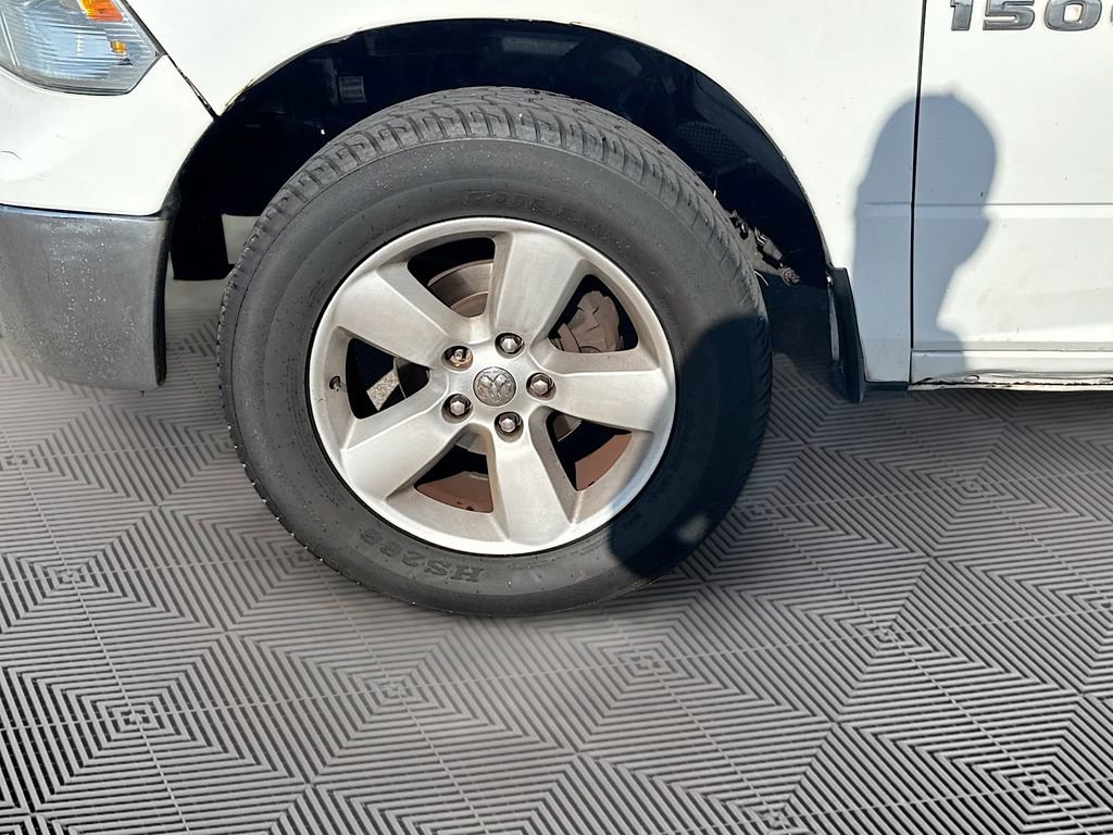 Used 2013 RAM 1500 Classic SLT w/ Premium Display Pkg RWD image 8
