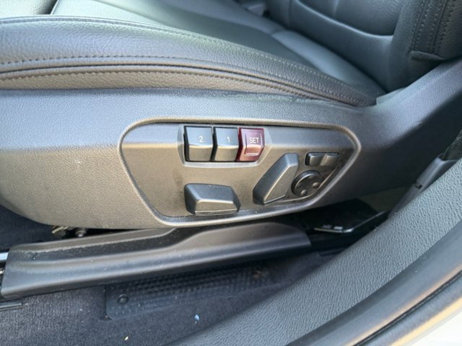 Used 2019 BMW X2 sDrive28i w/ Convenience Package FWD image 11