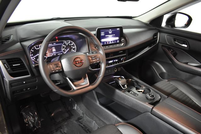 Used 2025 Nissan Rogue SV w/ Rock Creek Premium Package AWD/4WD image 13